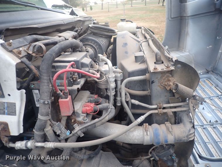 image for item DI1913 2005 GMC C6500  box truck