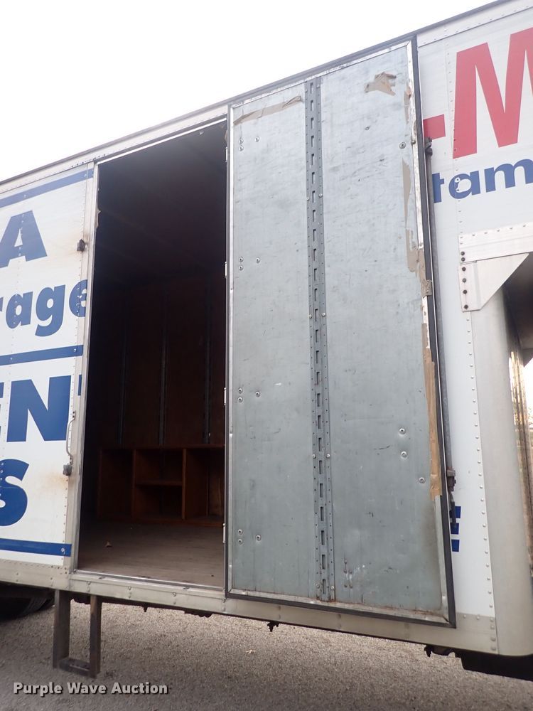 image for item DI1913 2005 GMC C6500  box truck