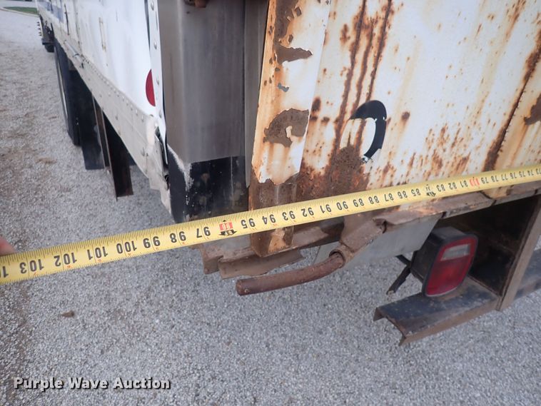 image for item DI1913 2005 GMC C6500  box truck