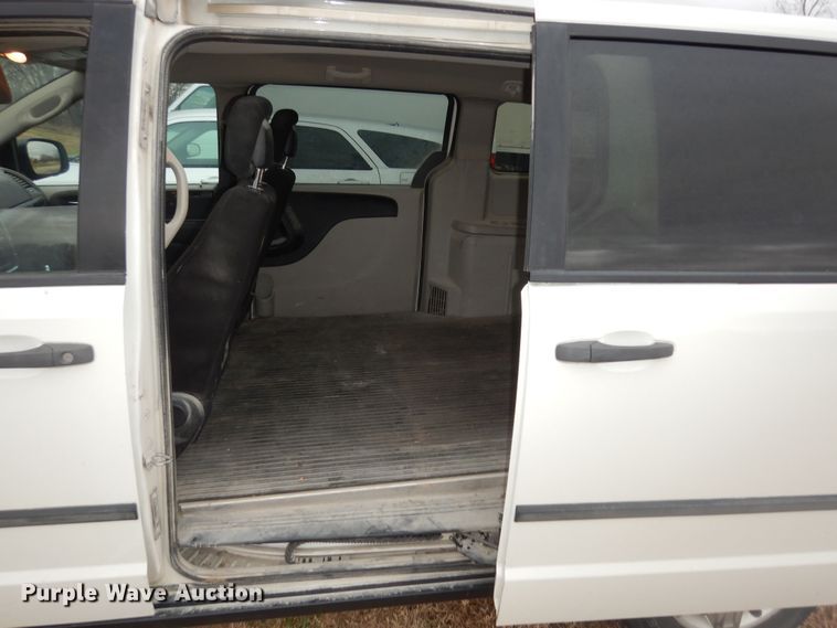 image for item DI6840 2012 Dodge Grand Caravan  van