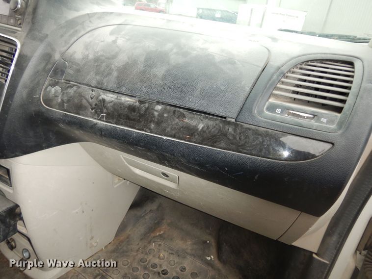 image for item DI6840 2012 Dodge Grand Caravan  van