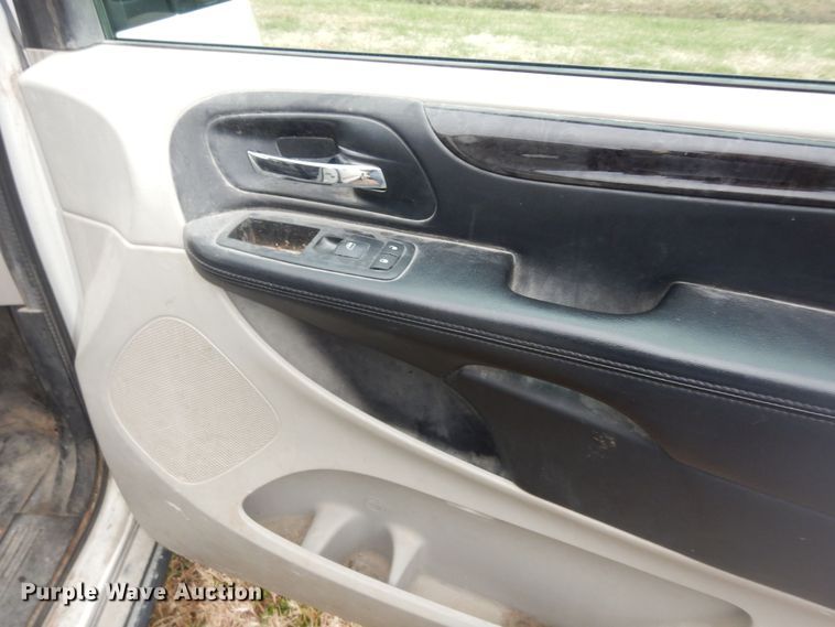 image for item DI6840 2012 Dodge Grand Caravan  van