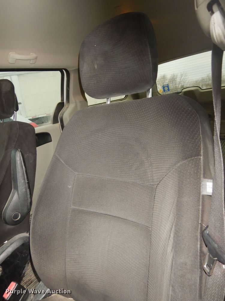 image for item DI6840 2012 Dodge Grand Caravan  van