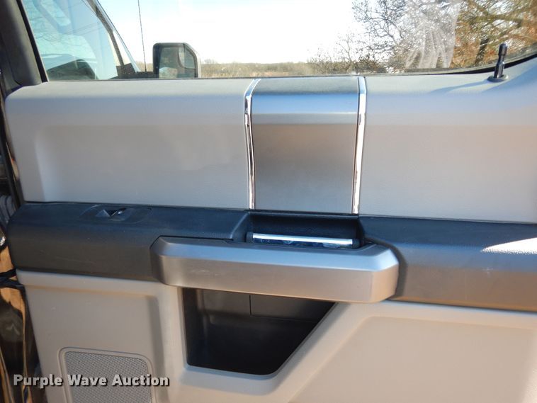 image for item DI6841 2019 Ford F150  SuperCrew pickup truck