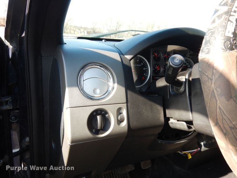 image for item DI6844 2005 Ford F150  SuperCrew pickup truck