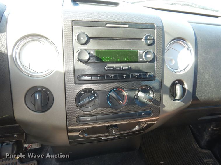 image for item DI6844 2005 Ford F150  SuperCrew pickup truck