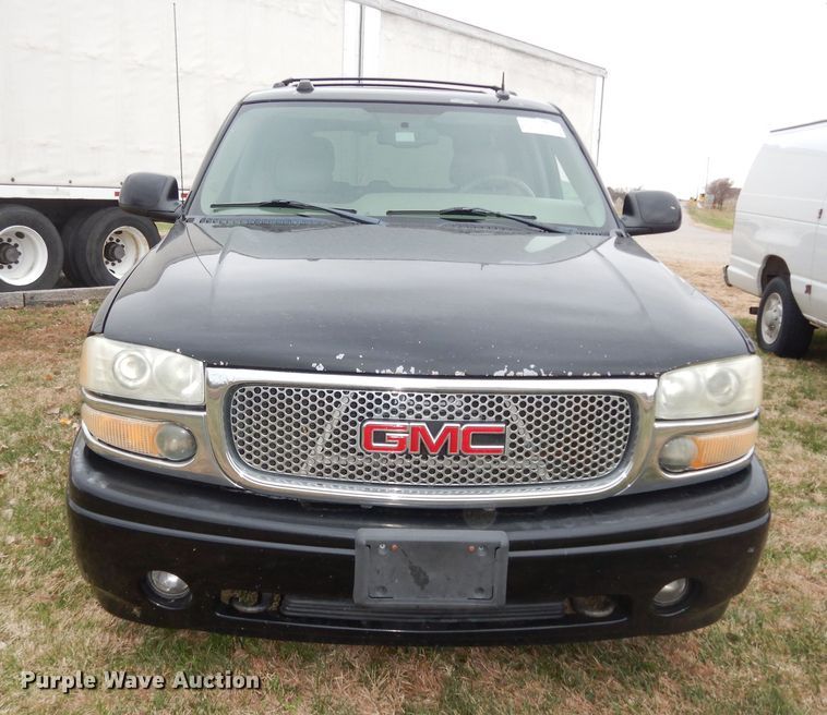 image for item DI6846 2004 GMC Yukon Denali  SUV