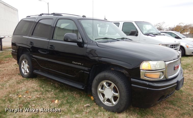image for item DI6846 2004 GMC Yukon Denali  SUV