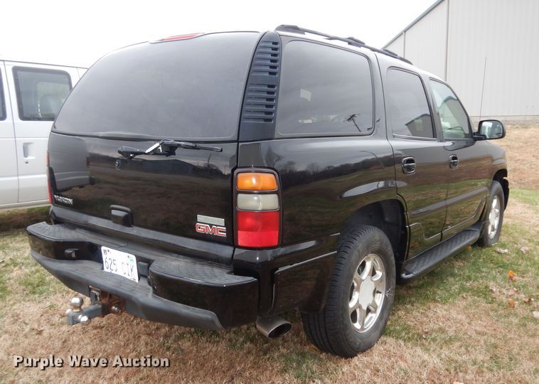 image for item DI6846 2004 GMC Yukon Denali  SUV