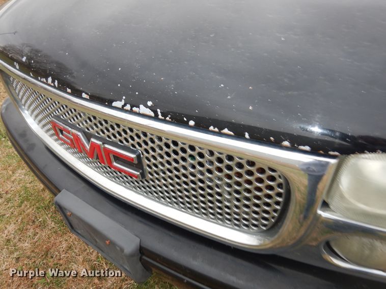 image for item DI6846 2004 GMC Yukon Denali  SUV