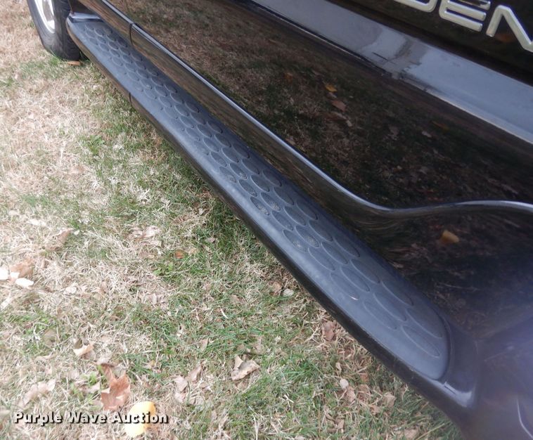 image for item DI6846 2004 GMC Yukon Denali  SUV