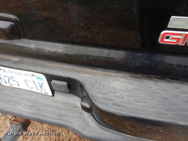 image for item DI6846 2004 GMC Yukon Denali  SUV