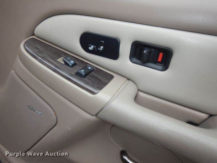 image for item DI6846 2004 GMC Yukon Denali  SUV