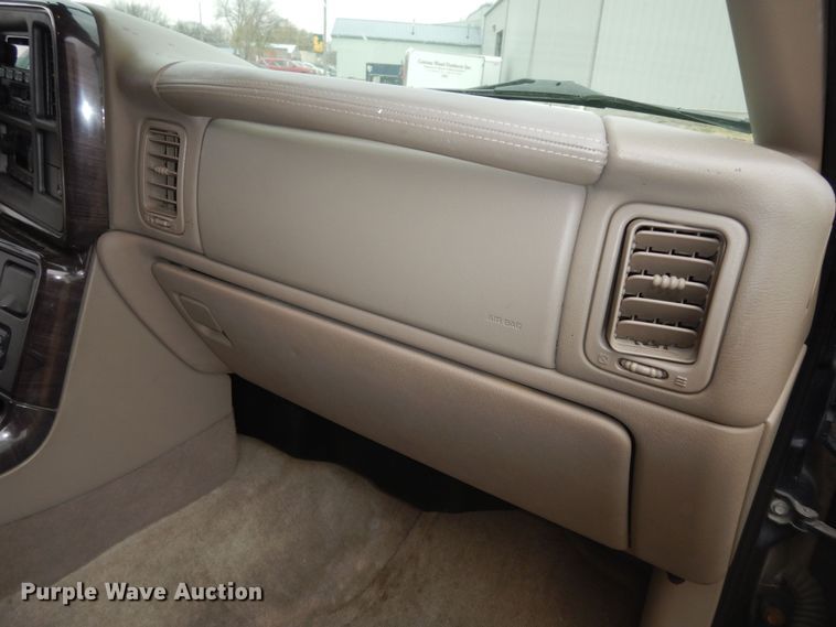 image for item DI6846 2004 GMC Yukon Denali  SUV