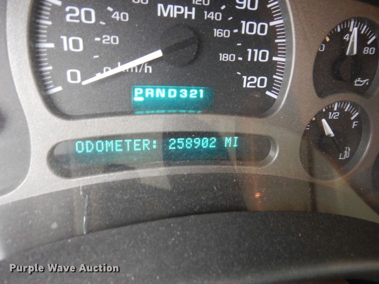 image for item DI6846 2004 GMC Yukon Denali  SUV