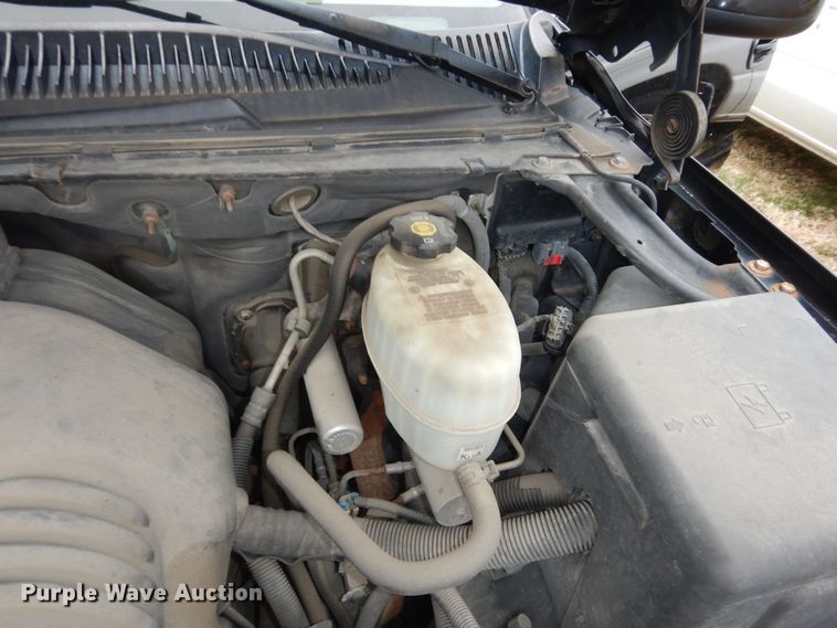 image for item DI6846 2004 GMC Yukon Denali  SUV