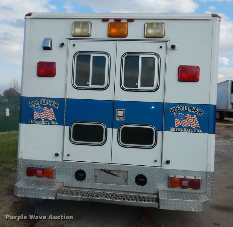 image for item DI6848 1993 Ford E350  ambulance