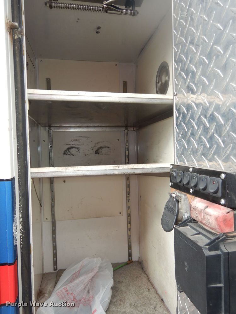 image for item DI6848 1993 Ford E350  ambulance