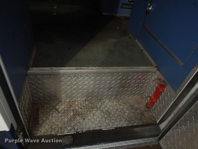 image for item DI6848 1993 Ford E350  ambulance