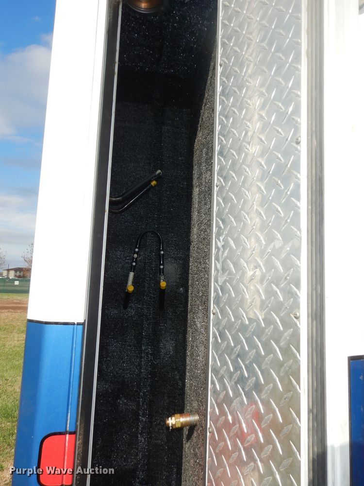 image for item DI6848 1993 Ford E350  ambulance