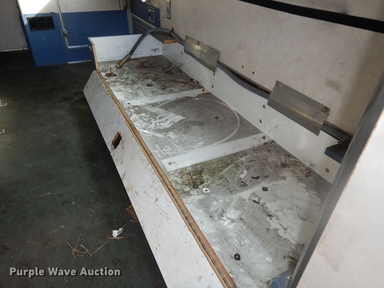 image for item DI6848 1993 Ford E350  ambulance