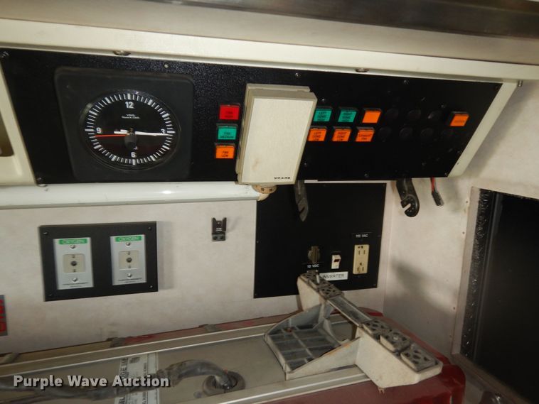 image for item DI6848 1993 Ford E350  ambulance