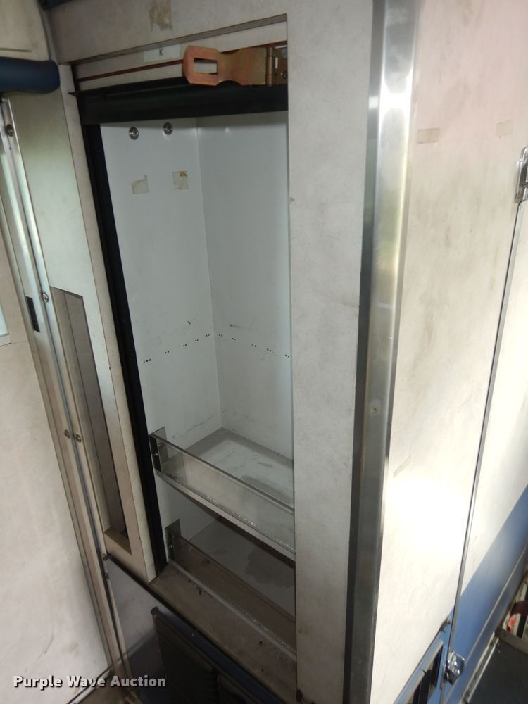 image for item DI6848 1993 Ford E350  ambulance