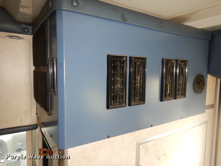 image for item DI6848 1993 Ford E350  ambulance