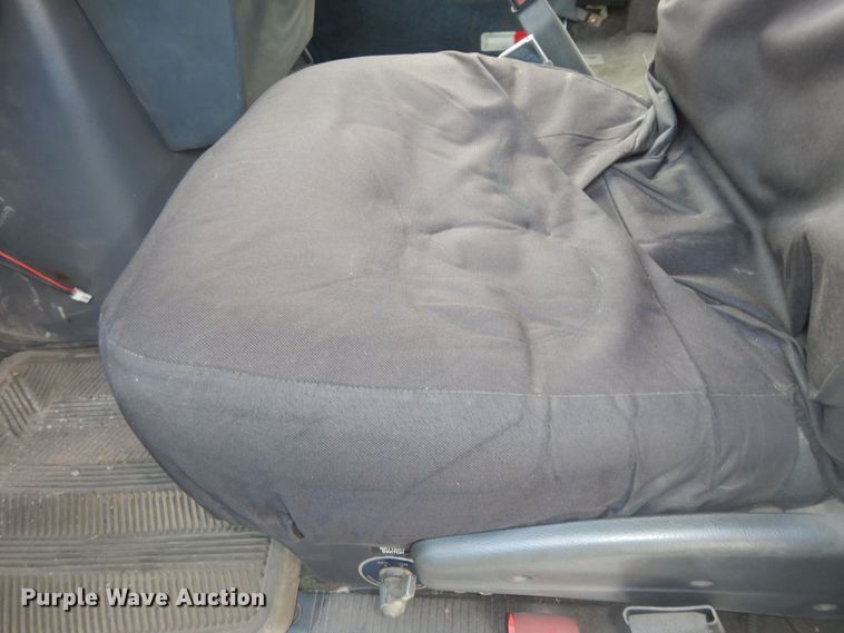 image for item DI6848 1993 Ford E350  ambulance