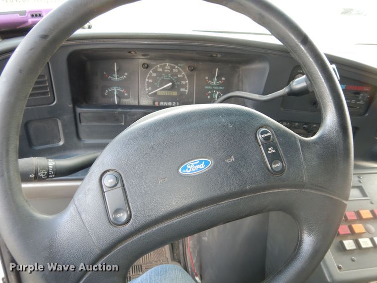 image for item DI6848 1993 Ford E350  ambulance