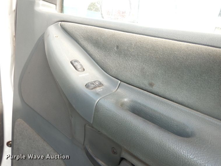 image for item DI6848 1993 Ford E350  ambulance