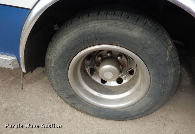 image for item DI6848 1993 Ford E350  ambulance