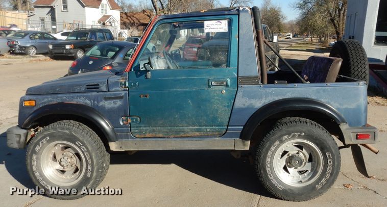 image for item DI6876 1986 Suzuki Samurai  SUV