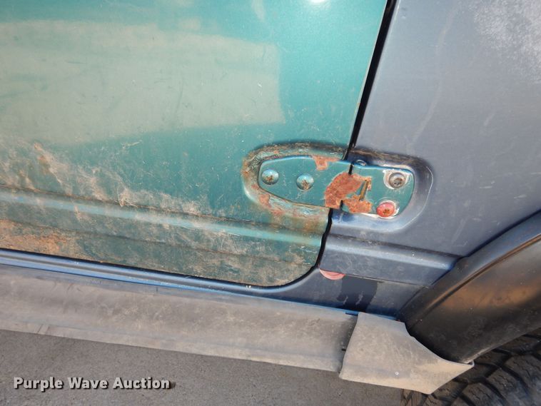 image for item DI6876 1986 Suzuki Samurai  SUV