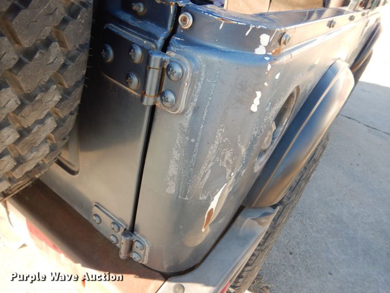 image for item DI6876 1986 Suzuki Samurai  SUV