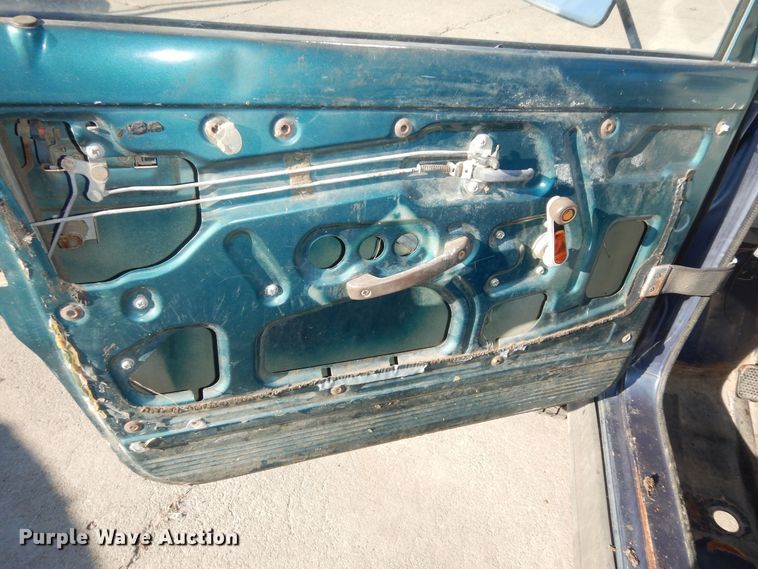 image for item DI6876 1986 Suzuki Samurai  SUV