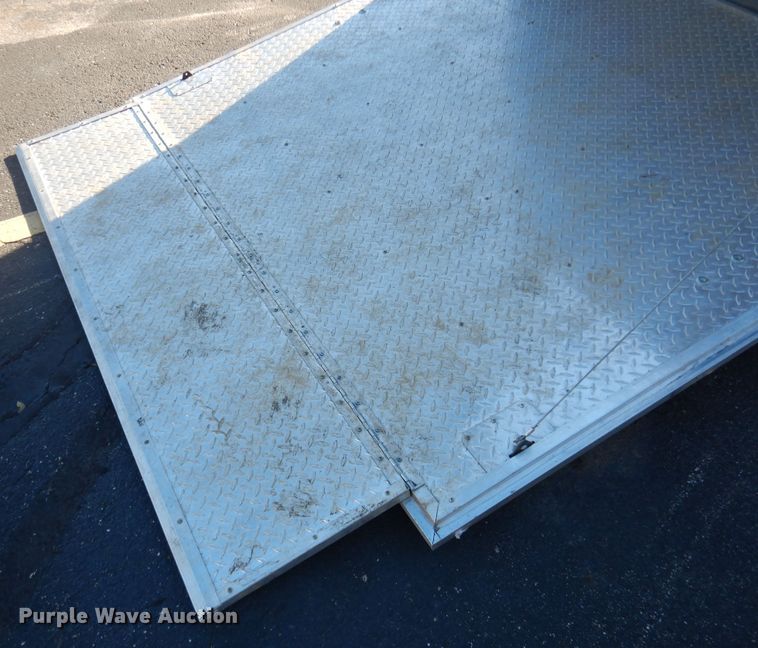 image for item DI6877 2008 Pace American JV714TA2  enclosed cargo trailer