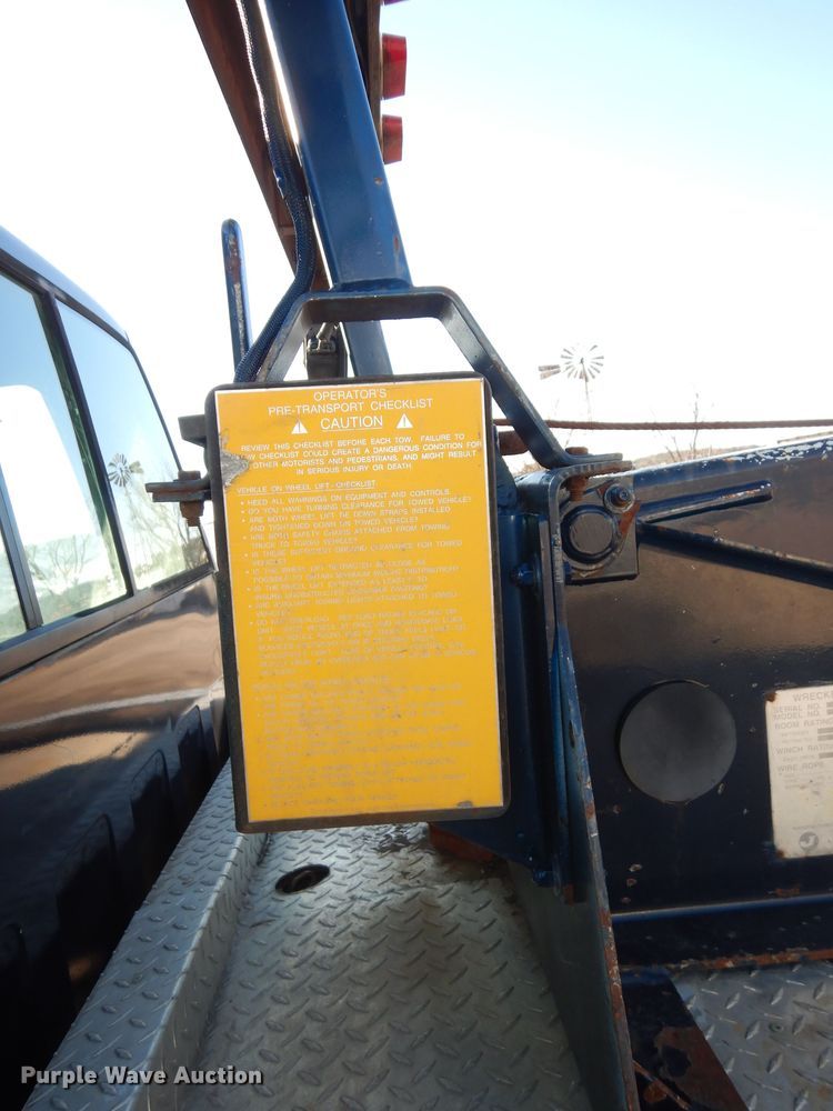 image for item DI6881 1993 Chevrolet K3500  tow truck