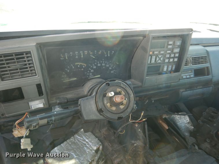 image for item DI6881 1993 Chevrolet K3500  tow truck