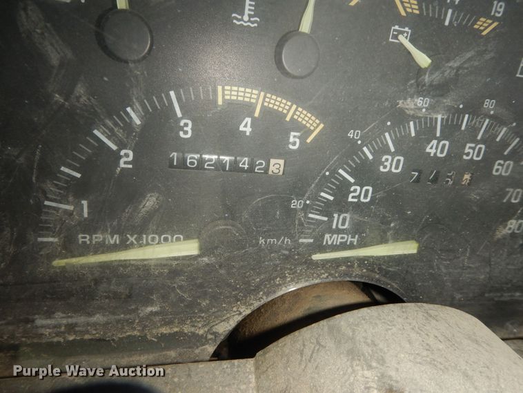 image for item DI6881 1993 Chevrolet K3500  tow truck