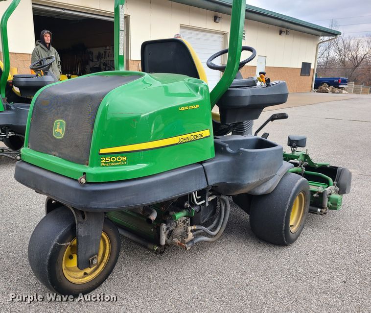 image for item DM4921 John Deere 2500B  reel mower