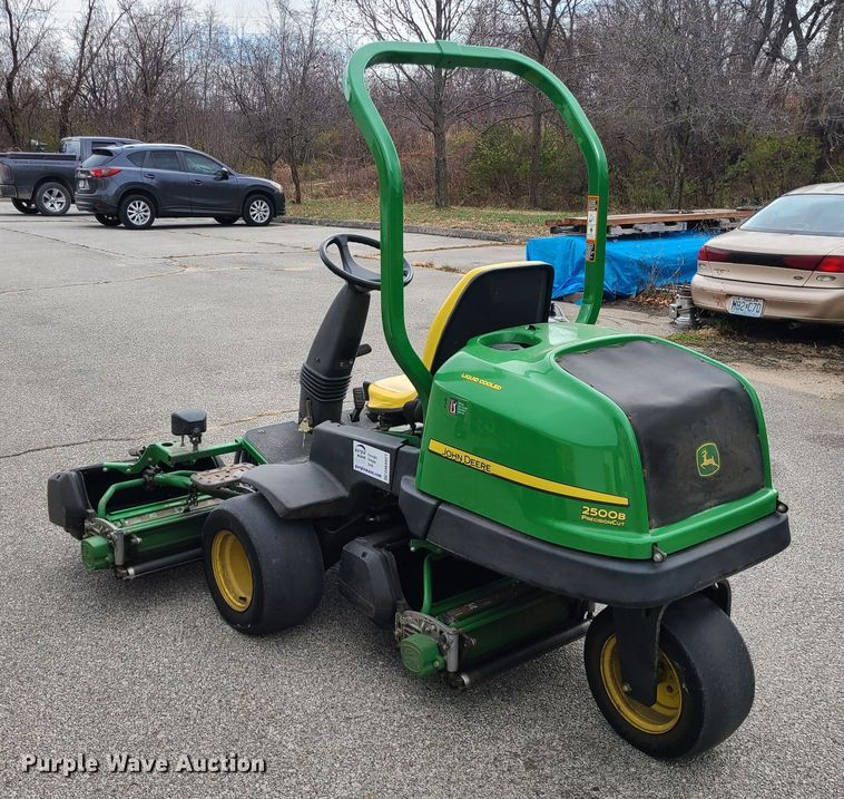 image for item DM4921 John Deere 2500B  reel mower