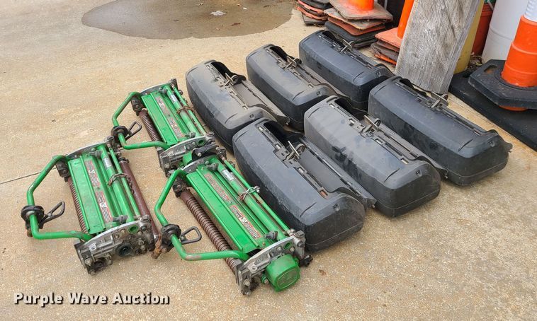 image for item DM4921 John Deere 2500B  reel mower