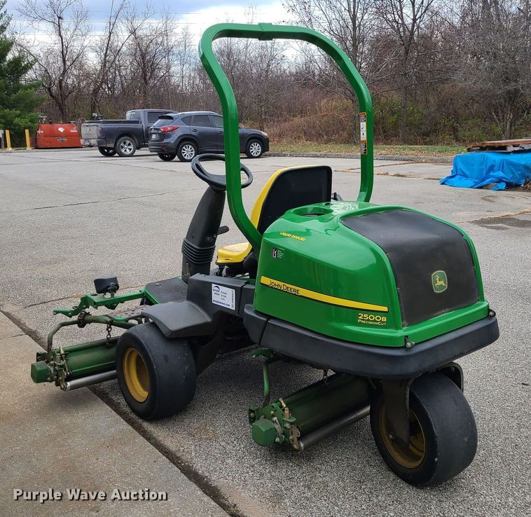 image for item DM4922 John Deere 2500B  reel mower