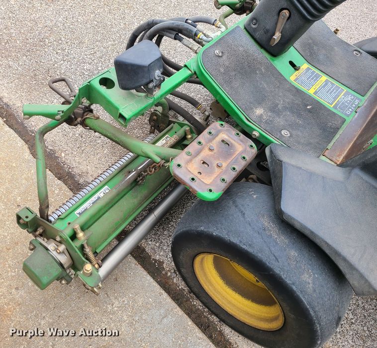 image for item DM4922 John Deere 2500B  reel mower