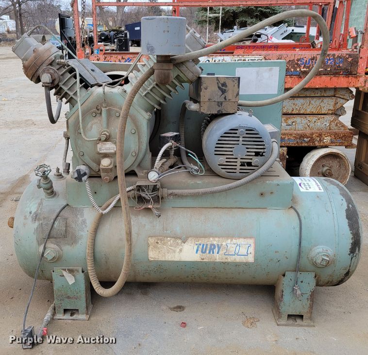 image for item DM8112 Ingersoll Rand Century II  air compressor
