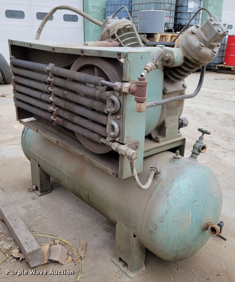 image for item DM8112 Ingersoll Rand Century II  air compressor