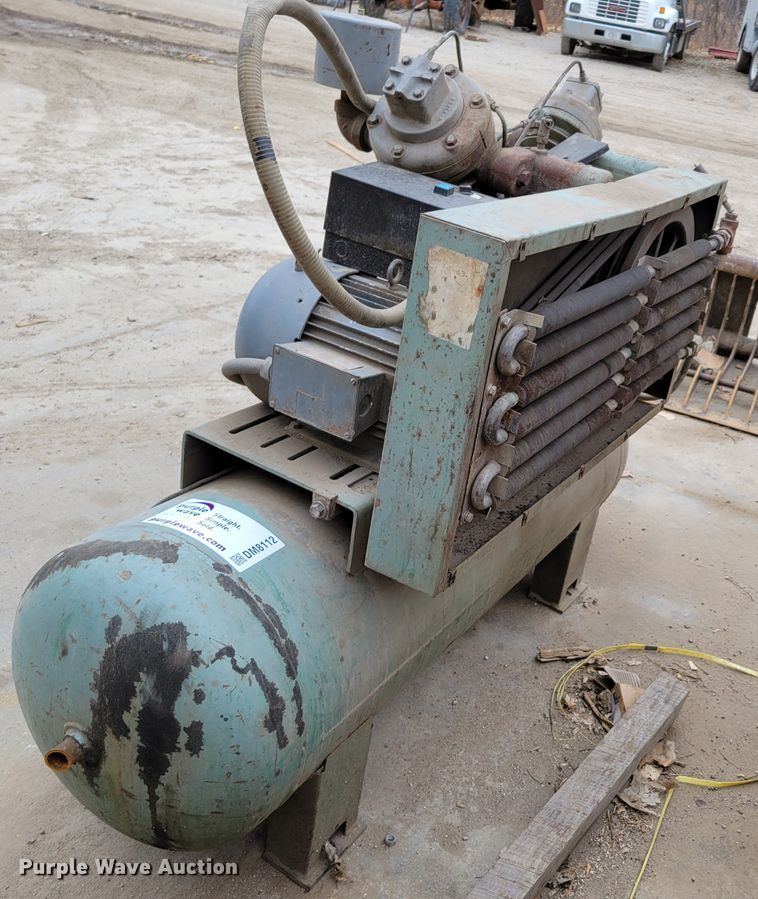 image for item DM8112 Ingersoll Rand Century II  air compressor