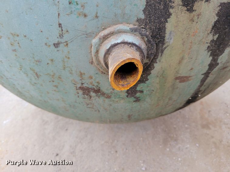 image for item DM8112 Ingersoll Rand Century II  air compressor