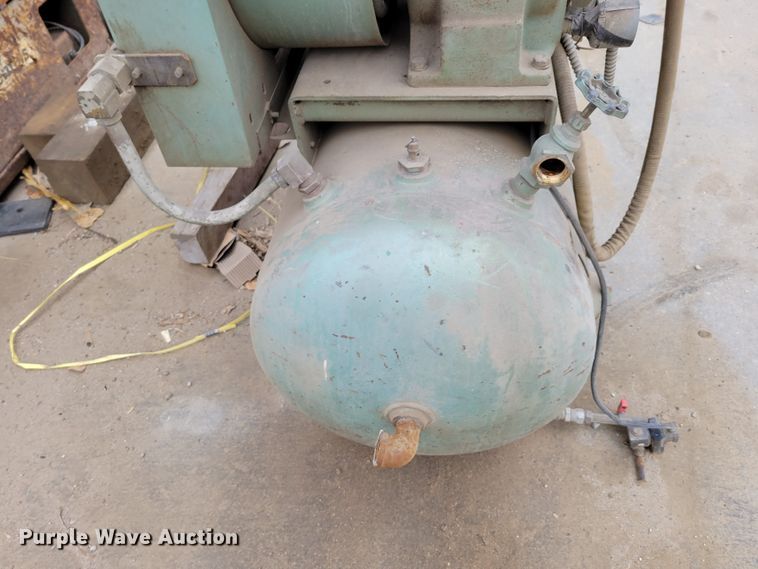 image for item DM8112 Ingersoll Rand Century II  air compressor